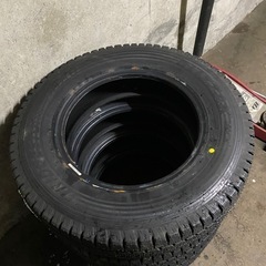 【新品】スタッドレスタイヤ　165R14 BS VL1 プロボックス　ADバンなどの画像