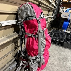 値引き　登山用ザック30－３５㍑　中古　女性、小柄な男性向け　PAINE　MT　TREKKER　30-35Sの画像