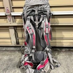 値引き　登山用ザック30－３５㍑　中古　女性、小柄な男性向け　PAINE　MT　TREKKER　30-35Sの画像