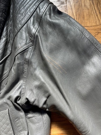 革ジャン　毛皮