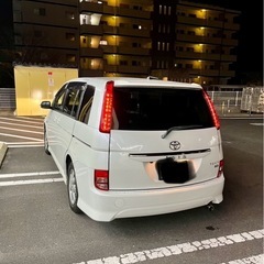 トヨタアイシスの画像