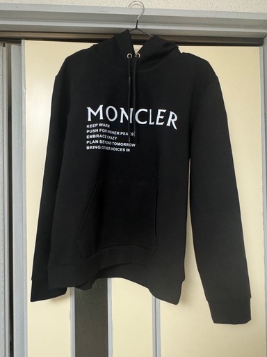 モンクレールパーカー