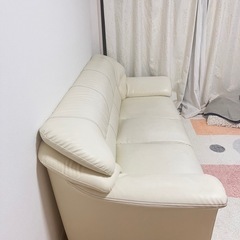三人掛けソファの画像