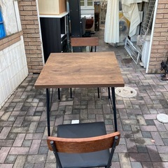 ダイニングテーブル椅子セットの画像