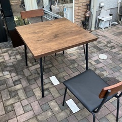 ダイニングテーブル椅子セットの画像