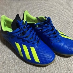 アディダス　フットサル　シューズ