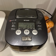 タイガー 土鍋圧力IH炊飯ジャー 炊きたて 5.5合炊き  アーバンブラックの画像