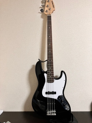 ベース
