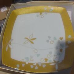 大き目のお皿の画像