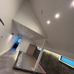 電気工事士♦︎年休120日程♦︎髪色自由♦︎木造メイン♦︎ボーナス有りの画像