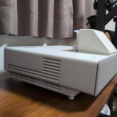 4Kホームプロジェクター　EPSON EH-LS500Wの画像
