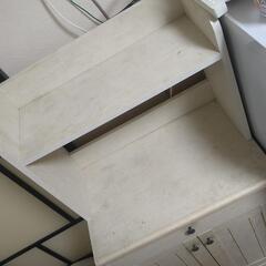 一人暮らし用食器棚の画像