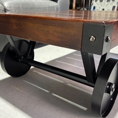  アイアン 車輪 移動可能 幅約90cm 高さ33cm ローテーブル コーヒーテーブル リビングテーブル キャスター 取っ手付き Usedの画像