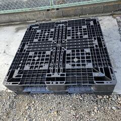 樹脂パレット　プラスチックパレット　1100×1100 　梱包　床材　運搬　リフト　引っ越し　DIY　の画像