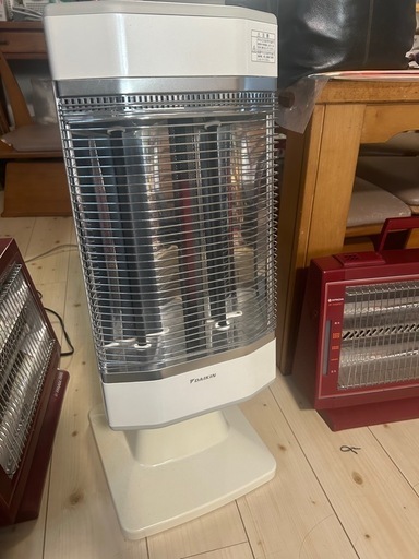 ダイキン【DAIKIN】遠赤外線暖房機