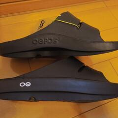 ウーフォス　サンダル（OOFOS）の画像