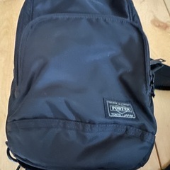 吉田カバン 縦型ボディバック
の画像