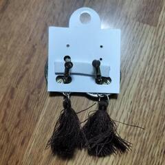 タッセル　イヤリングの画像