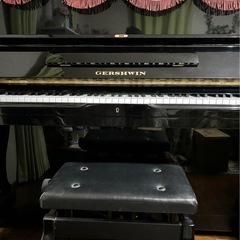 アップライトピアノの画像