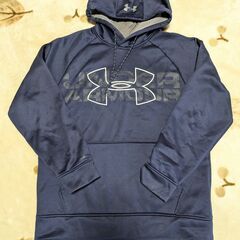 メンズパーカー　アンダーアーマー　サイズＭＤ🧥