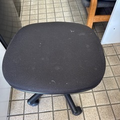 座面回転式　椅子　キャスター付きの画像
