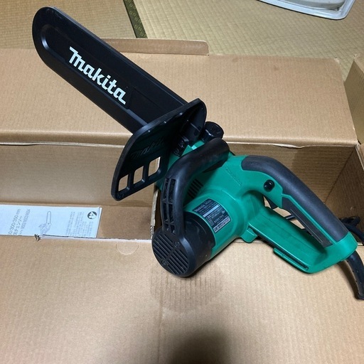 チェーンソー　マキタ　美品