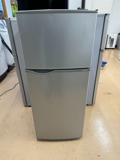 17.冷凍冷蔵庫/冷蔵庫/118リットル/118L/SHARP/シャープ/2ドア冷蔵庫/1人暮らし/新生活/単身用/SJ-H12B-S/中古品/2017年製