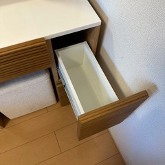 【お渡し決定】ドレッサー&スツールの画像