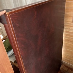 テーブル