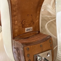 【引き渡し相談中】フィギュアスケート靴24.5cm　の画像