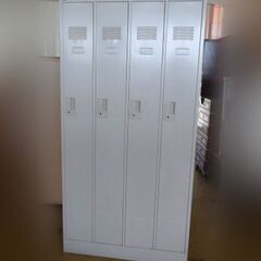内田洋行 システムロッカー 4連2号 4人用ロッカー オフィス用...