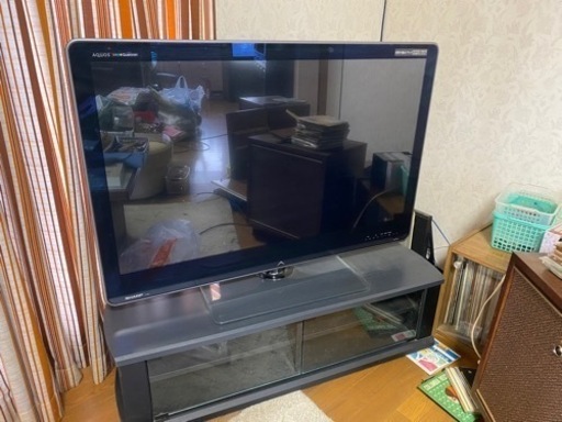 テレビ　46型　SHARP AQUOS 世界の亀山ブランド