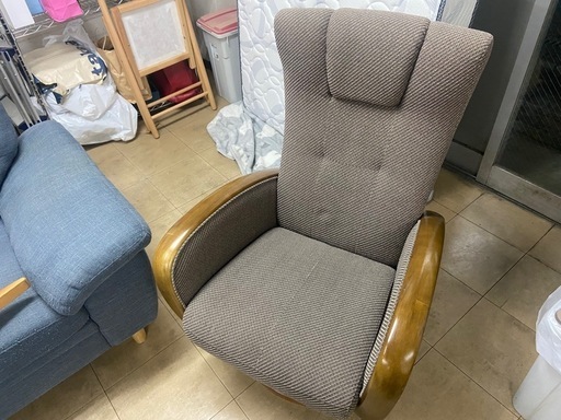 中古美品 karimoku カリモク パーソナルチェア リクライニングチェア 家具 椅子 チェア 回転