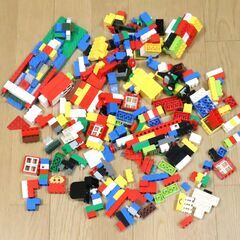LEGO（レゴ）まとめて　大小　部品　おもちゃ　ブロック　中古品の画像
