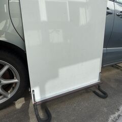 置き型ホワイトボード　幅90㎝×高さ110㎝　取引中