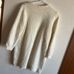 お値下げ致しました⭐️ホワイトファーカーディガン 長袖 ポケット付き　Lの画像