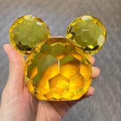 【お値下げしました】ディズニーランド、ミッキーマウス、ペーパーウエイト、置物、キラキラの画像