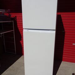 YAMADA SELECT ヤマダセレクト　236L 2ドア 冷凍冷蔵庫　YRZ-F23H1　2022年製