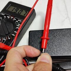 東芝　ノートPC用ACアダプター中古動作品 19v 1個の価格。3個あります。の画像