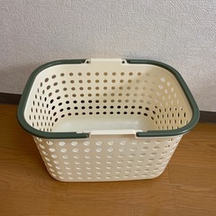 収納バスケット