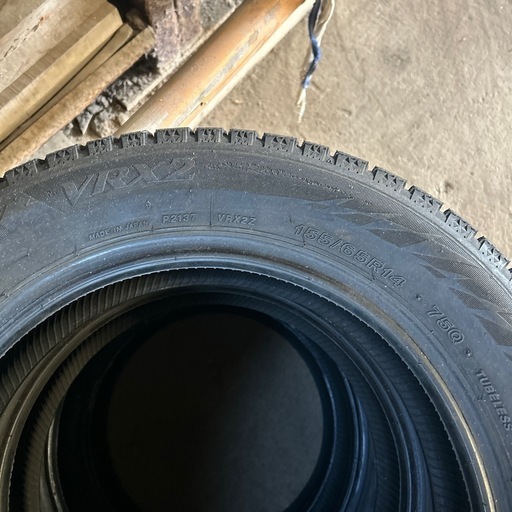 スダットレス　タイヤ　ブリザック　VRX2 155/65/14　 溝まだまだあります。すぐ無くなります。