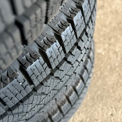 スダットレス　タイヤ　ブリザック　VRX2 155/65/14　 溝まだまだあります。すぐ無くなります。 の画像