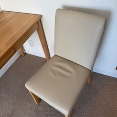 ニトリの椅子（1脚）※画像内のデスクは別売りですの画像