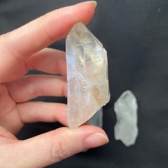 マニハール産水晶㊗️ポイント3個セットの画像