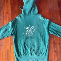 アイル　パーカー　Mサイズの画像