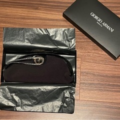 アルマーニビューティ　ポーチの画像