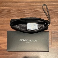 アルマーニビューティ　ポーチの画像