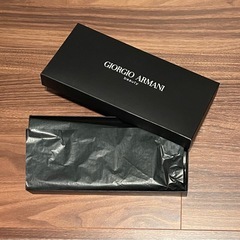 アルマーニビューティ　ポーチの画像