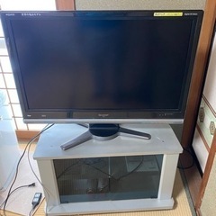 テレビ　32型　AQUOS 世界の亀山モデル　