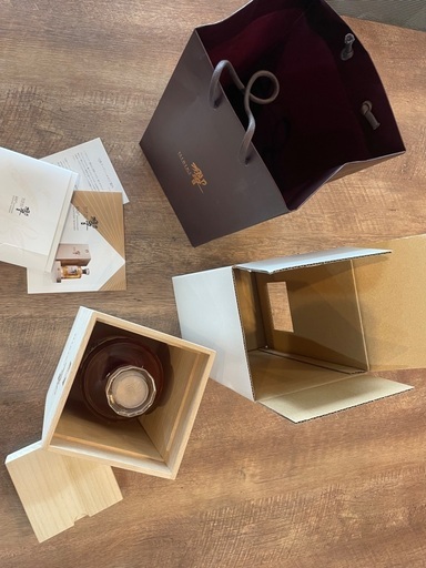 ★HIBIKI 100周年記念ウイスキー 700ml ギフトボックス付き★ ☆HIBIKI 100周年記念ウイスキー 700ml ギフトボックス付き☆ 楽天市場